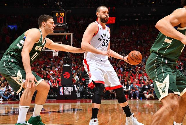  康利关键三分森林狼加时险胜独行侠